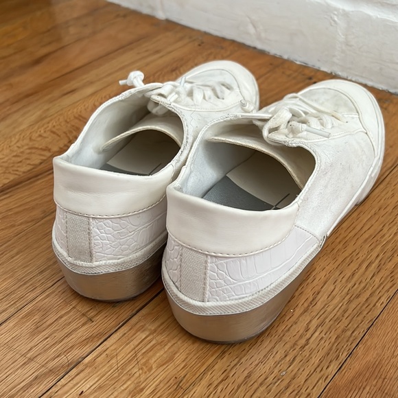 Sneakers - Picture 2 of 7